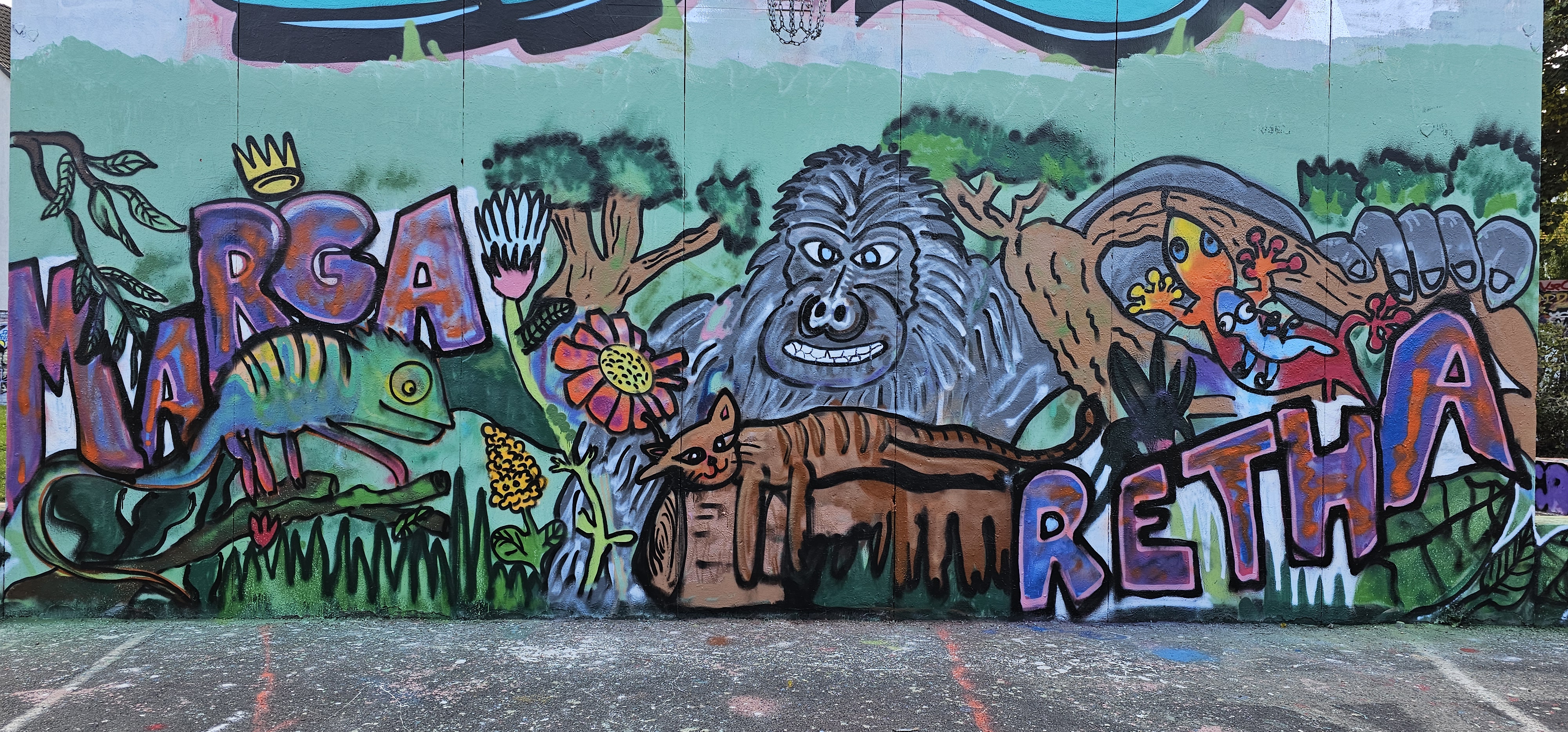 Kinder beim kreativen Graffiti-Workshop und Kindergeburtstag in NRW